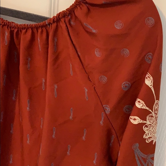 Half Sleeve Off the Shoulder Dress - Picture 5 of 8